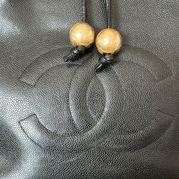 Chanel CC Dome Shoulder/Handbag - Picture 3 of 16